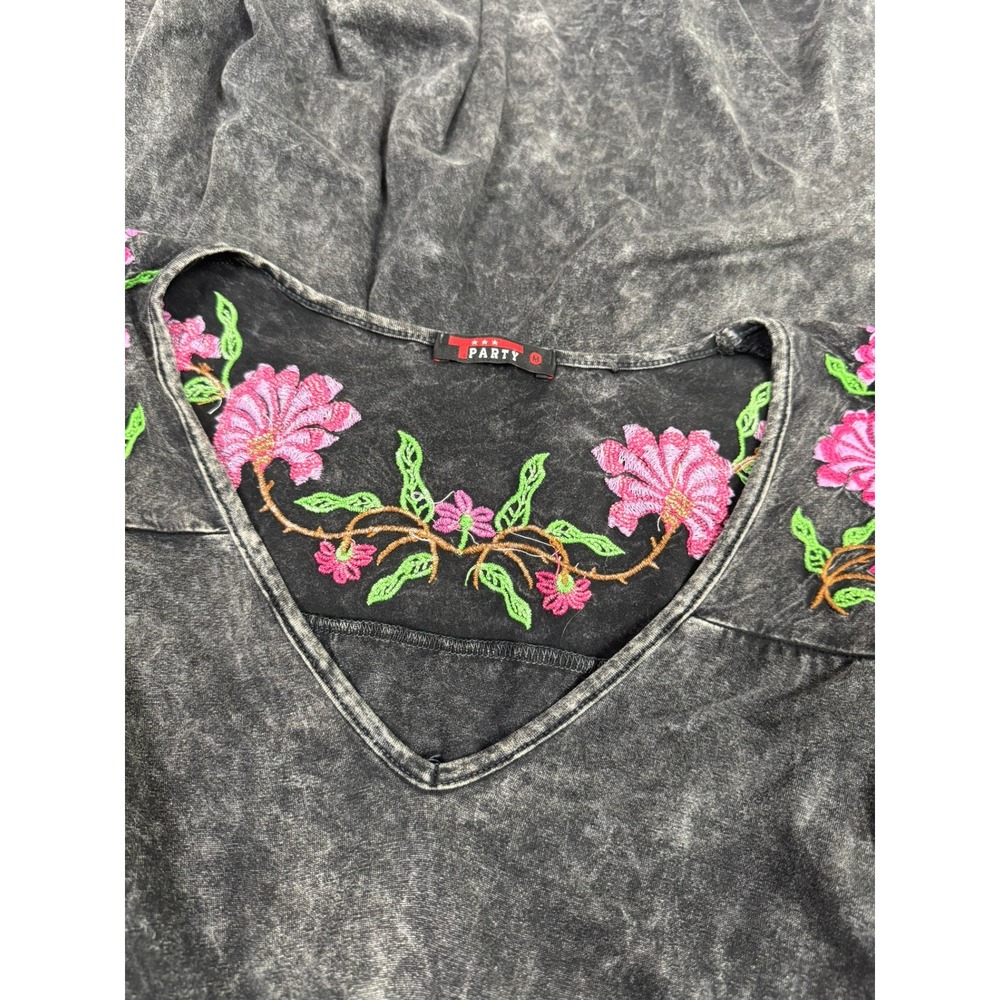T-Party Vintage Y2K Whimsigoth Mineral Wash Floral Embroidered Bell Sleeve Tunic - Picture 4 of 5